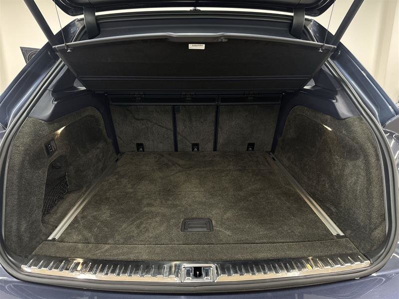 Bentley Bentayga V8 2021-15