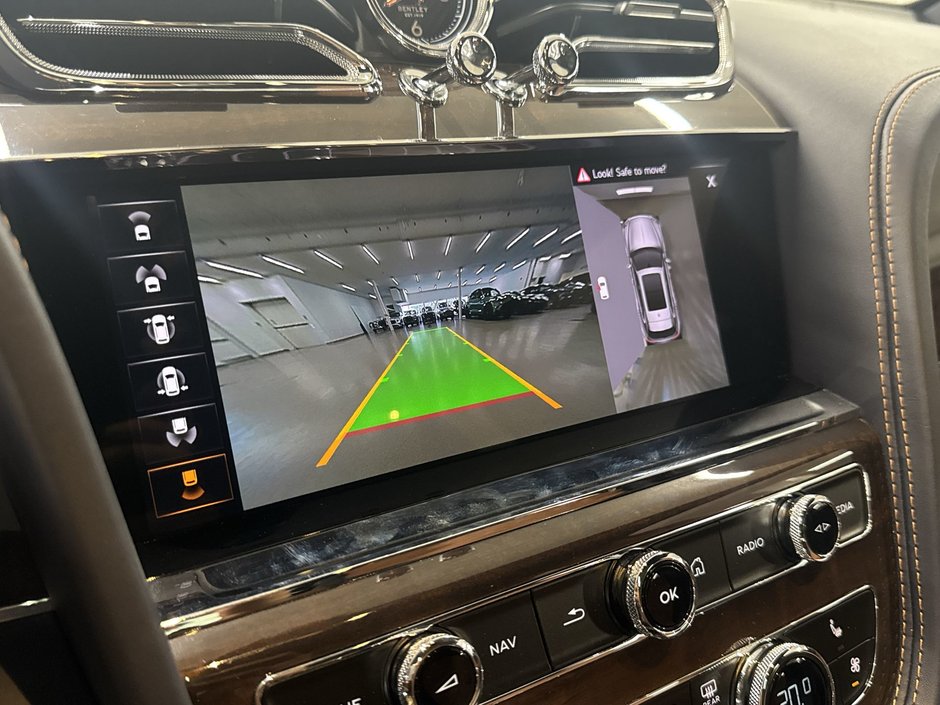 Bentley Bentayga V8 2021-17