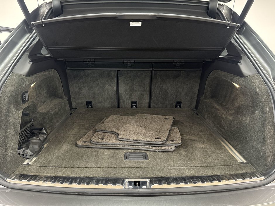 2021 Bentley Bentayga V8-23