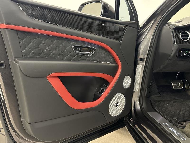 Bentley Bentayga Speed 2022-18
