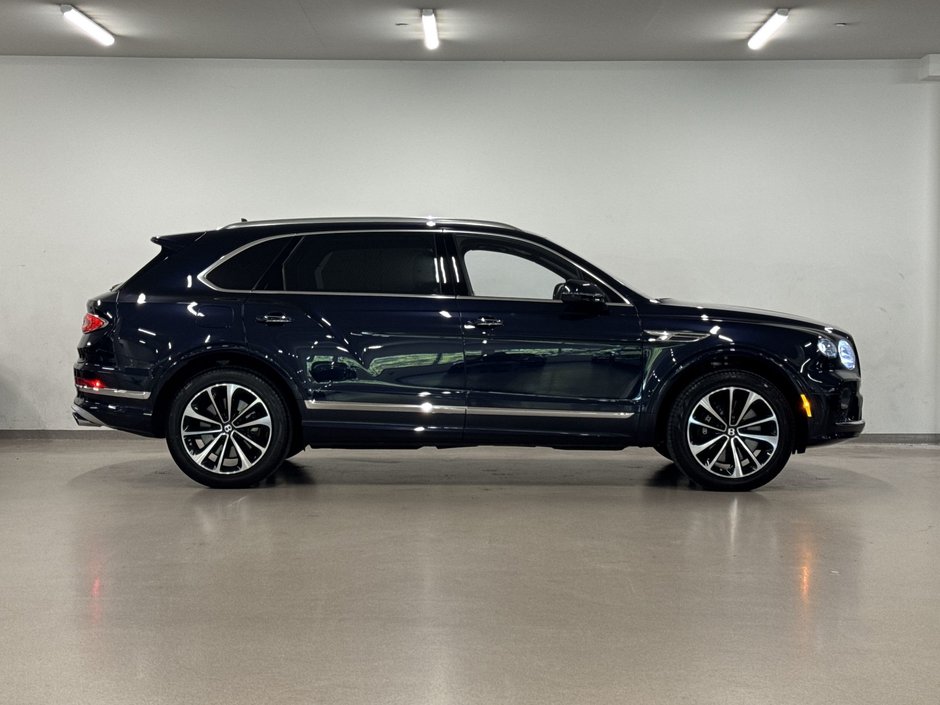 Bentley Bentayga EWB 2023-9