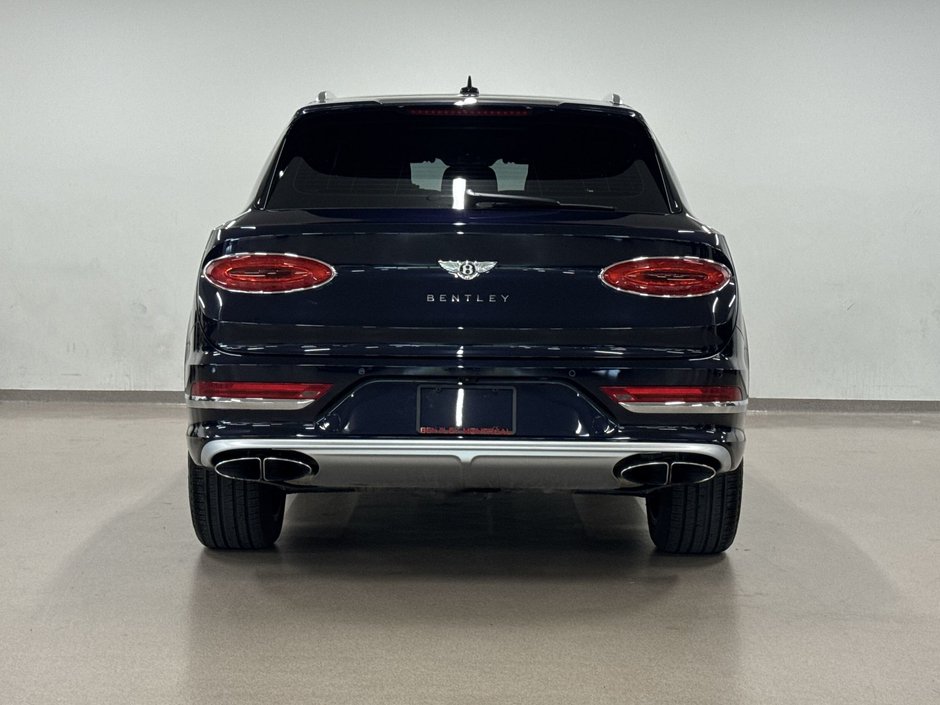 Bentley Bentayga EWB 2023-11