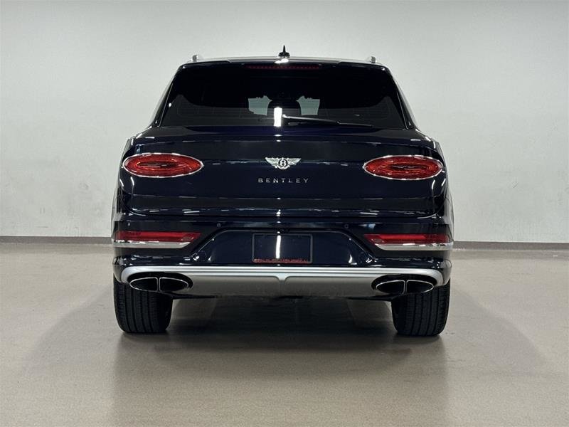 Bentley Bentayga EWB 2023-4