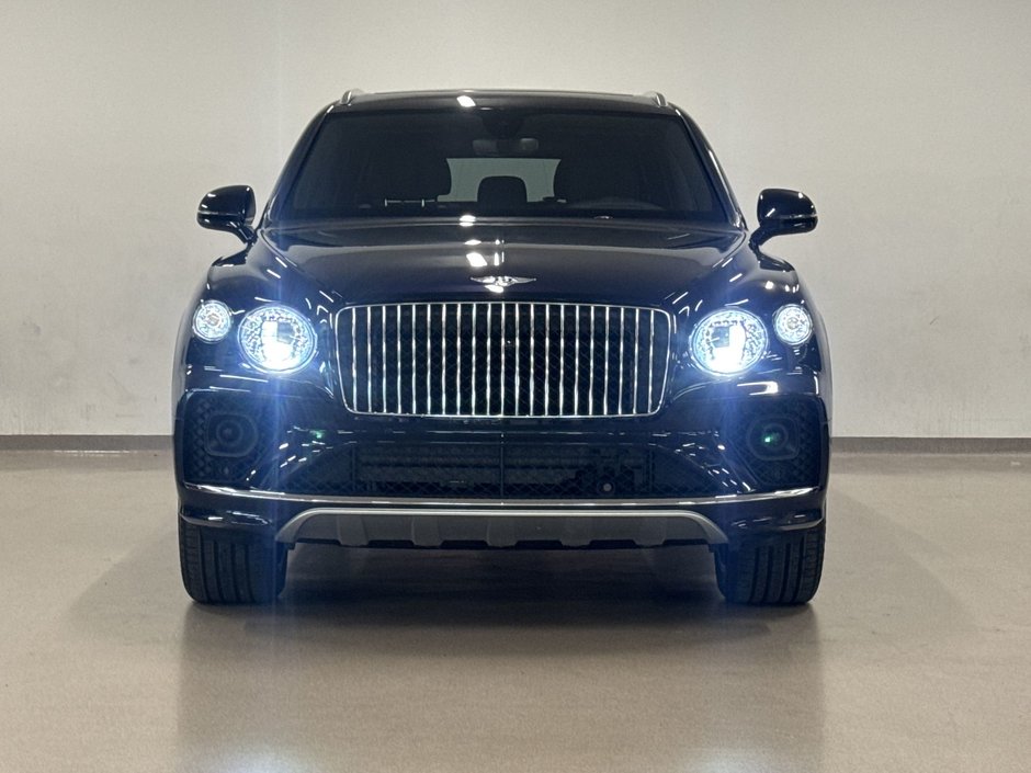 Bentley Bentayga EWB 2023-8