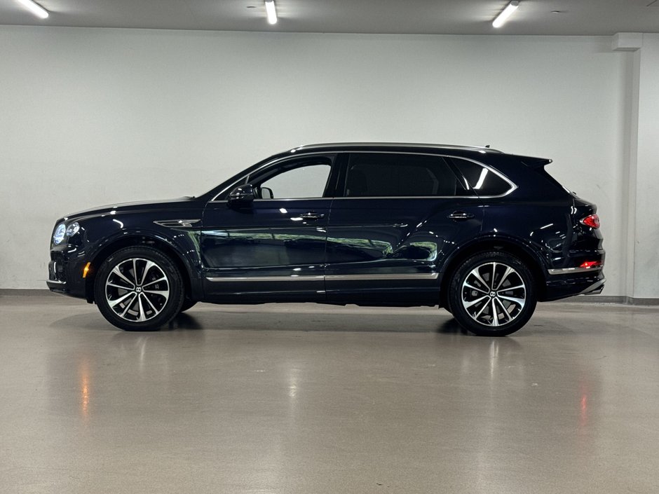 Bentley Bentayga EWB 2023-10