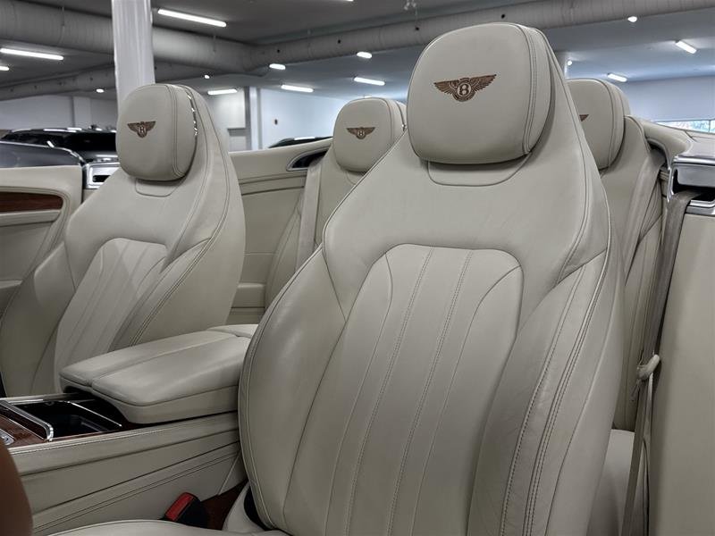 Bentley Continental GT Convertible V8 2020-7