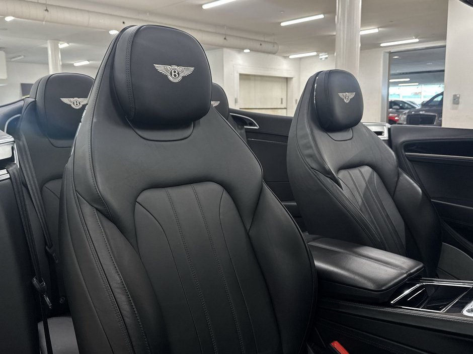 Bentley Continental GT Convertible V8 2020-26