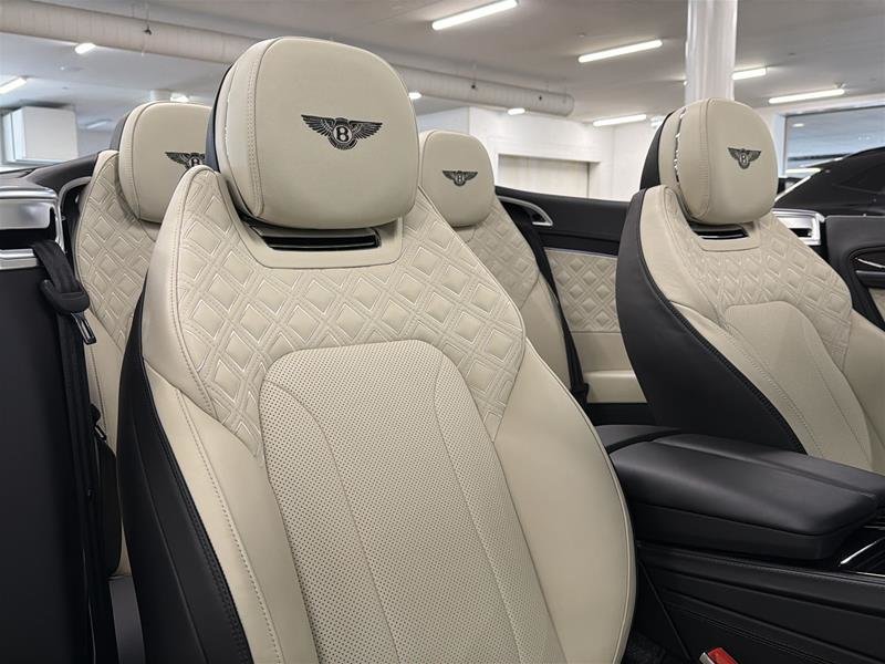 Bentley Continental GT Convertible V8 2022-18