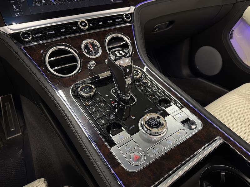 Bentley Continental GT Convertible V8 2022-12