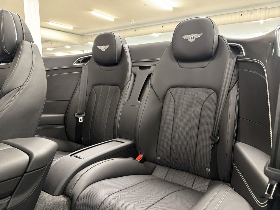 Bentley Continental GT Convertible V8 2023-22