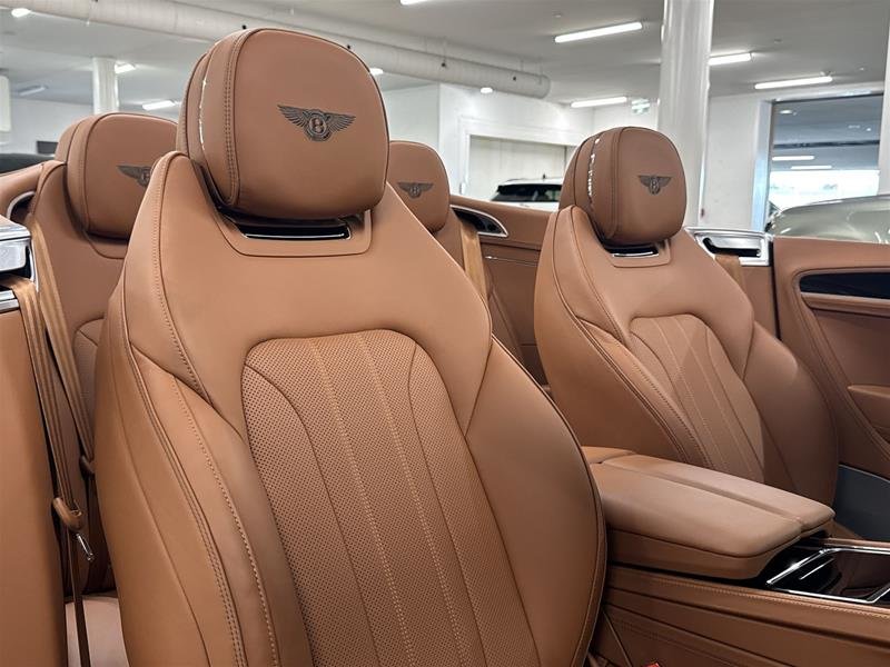 Bentley Continental GT Convertible V8 2024-16