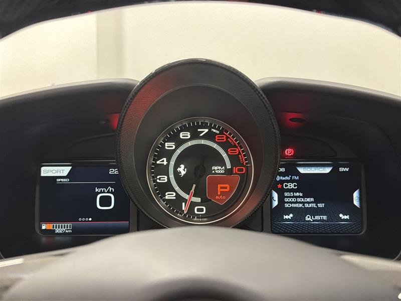 Ferrari F8 Spider 2021-6