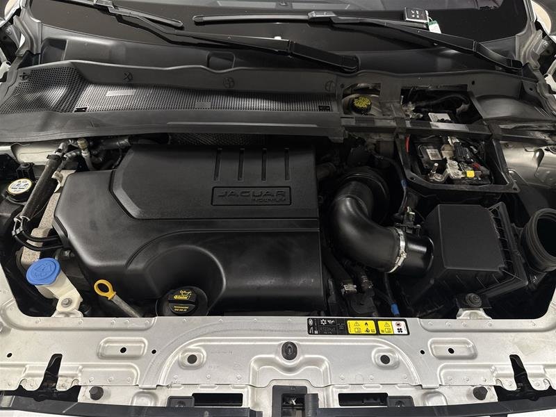 2019 Jaguar E-PACE P300 AWD R-Dynamic SE-17