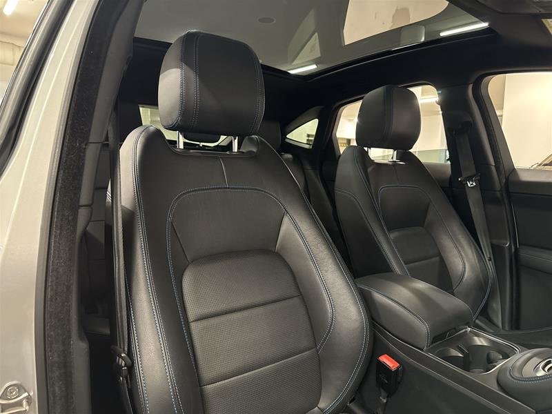 2019 Jaguar E-PACE P300 AWD R-Dynamic SE-16