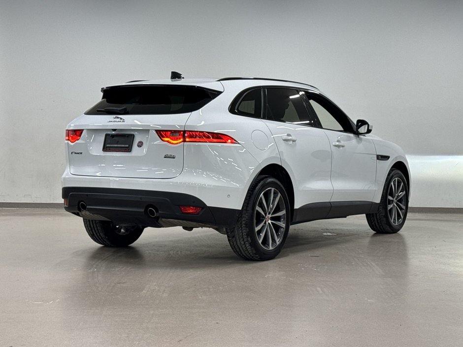 Jaguar F-PACE 25t AWD Prestige 2020-7