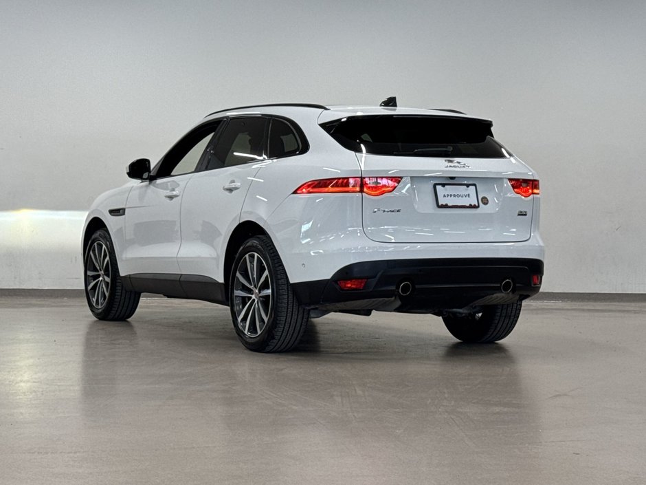 Jaguar F-PACE 30t AWD Prestige 2020-13