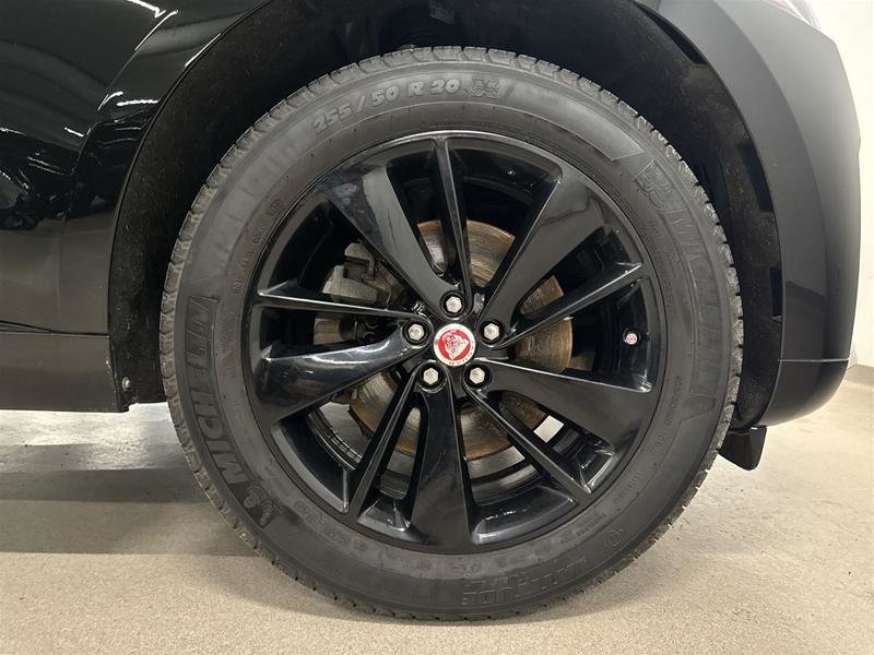 2022 Jaguar F-PACE P250 R-DYNAMIC-18