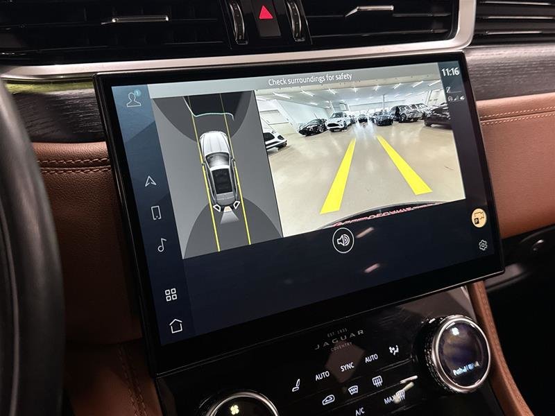 2022 Jaguar F-PACE P250 R-DYNAMIC-9