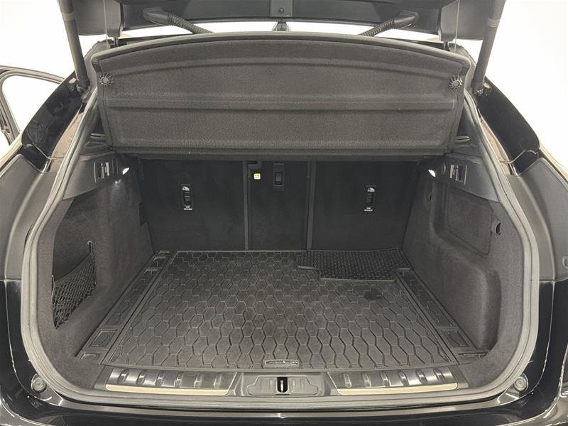 2022 Jaguar F-PACE P250 R-DYNAMIC-15