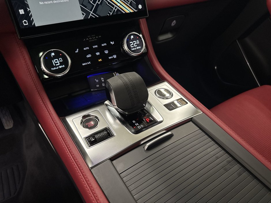 2023 Jaguar F-PACE P400 AWD R-Dynamic S-18