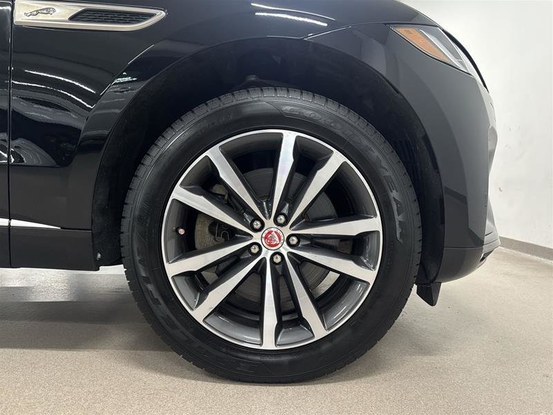 Jaguar F-PACE P400 AWD R-Dynamic S 2023-18