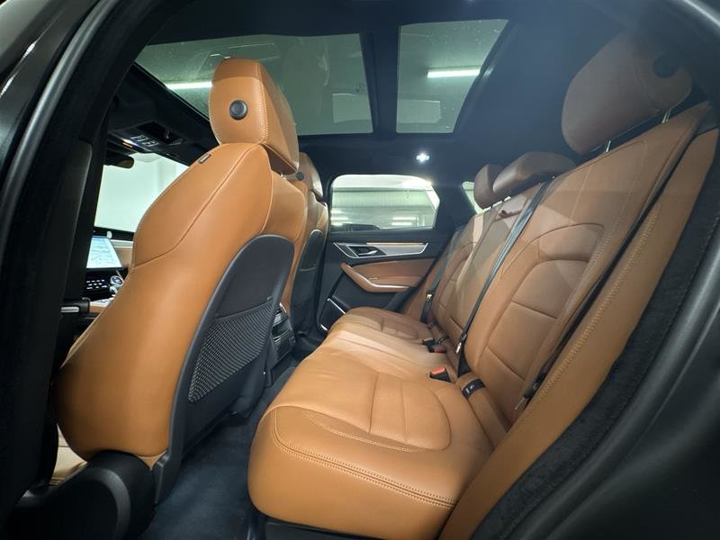 Jaguar F-PACE P400 AWD R-Dynamic S 2023-14