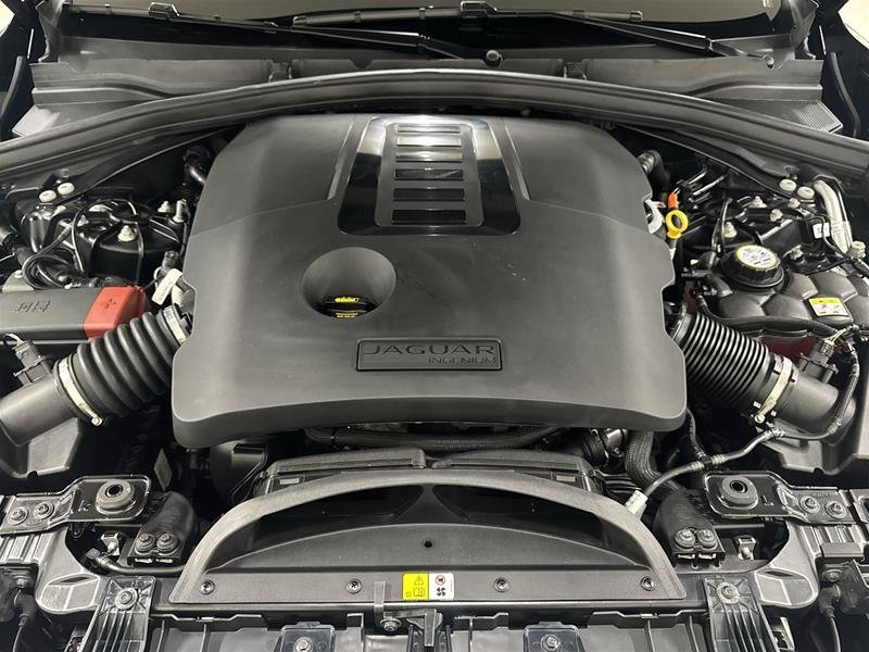 Jaguar F-PACE P400 AWD R-Dynamic S 2023-17