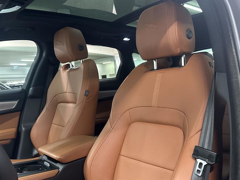 Jaguar F-PACE P400 AWD R-Dynamic S 2023-7