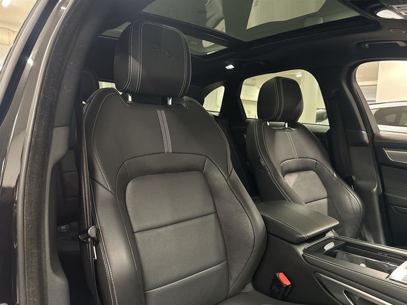 2023 Jaguar F-PACE P250 R-DYNAMIC S-16