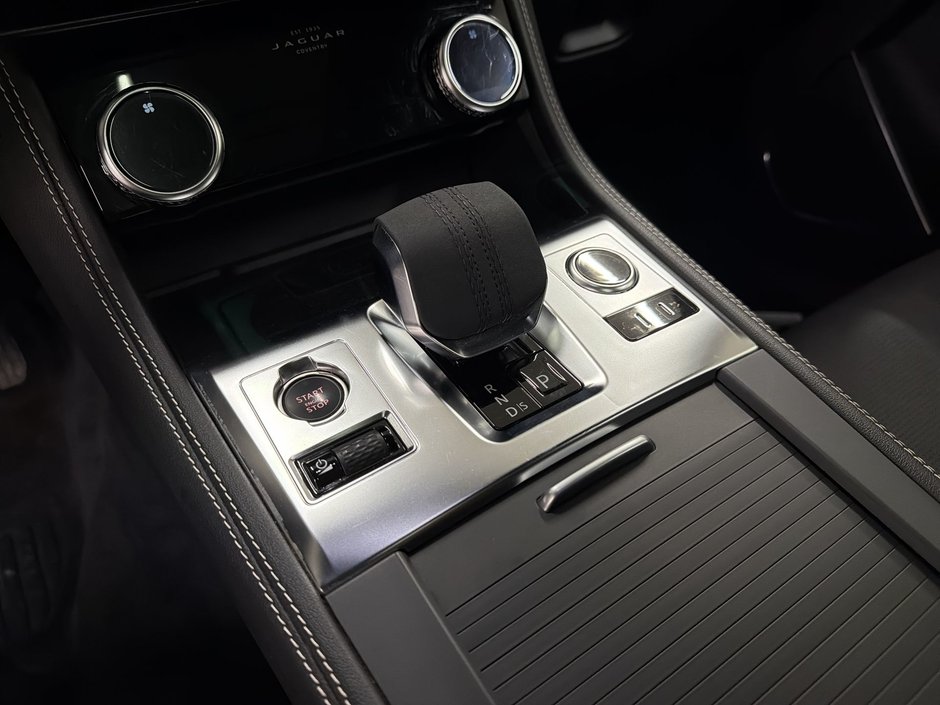 2023 Jaguar F-PACE P250 R-DYNAMIC S-20