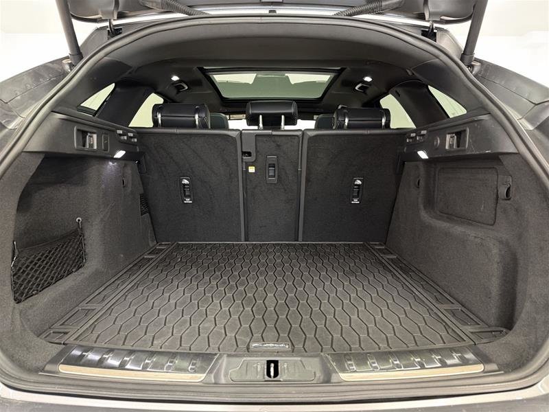 Jaguar F-PACE P250 R-DYNAMIC S 2023-15