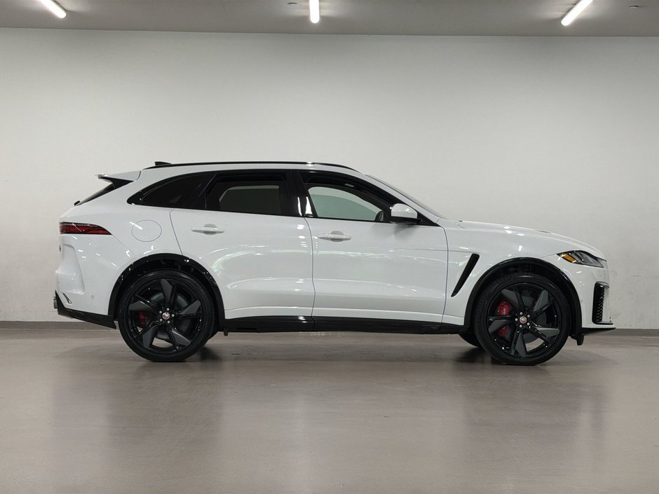 2023 Jaguar F-PACE P550 AWD SVR-13