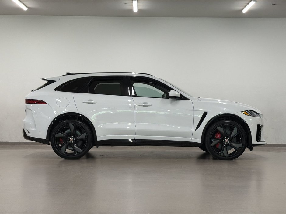 2023 Jaguar F-PACE P550 AWD SVR-10