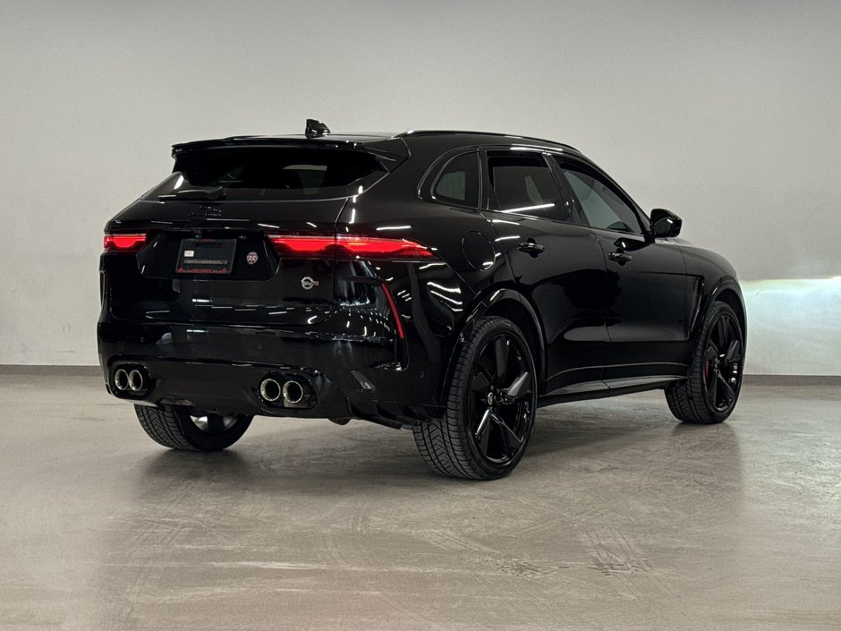 2024 Jaguar F-PACE P 550 SVR-7