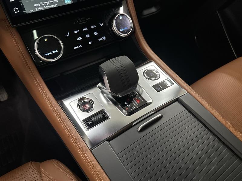 2024 Jaguar F-PACE P250 R-DYNAMIC S-12