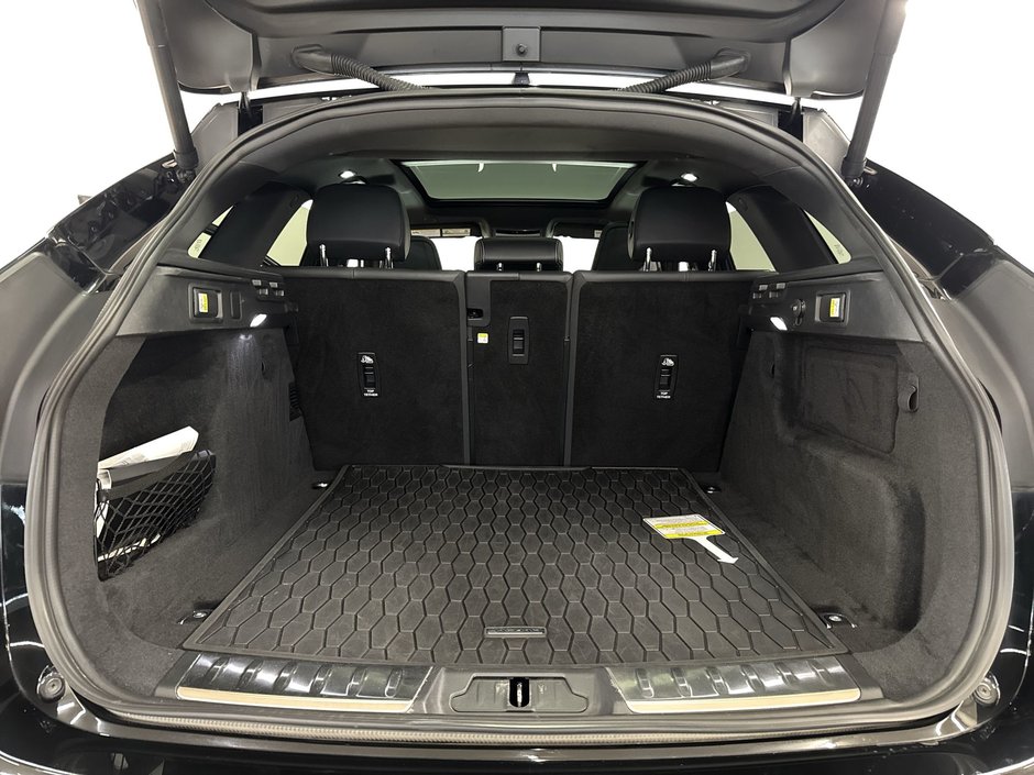 2024 Jaguar F-PACE P250 R-DYNAMIC S-23