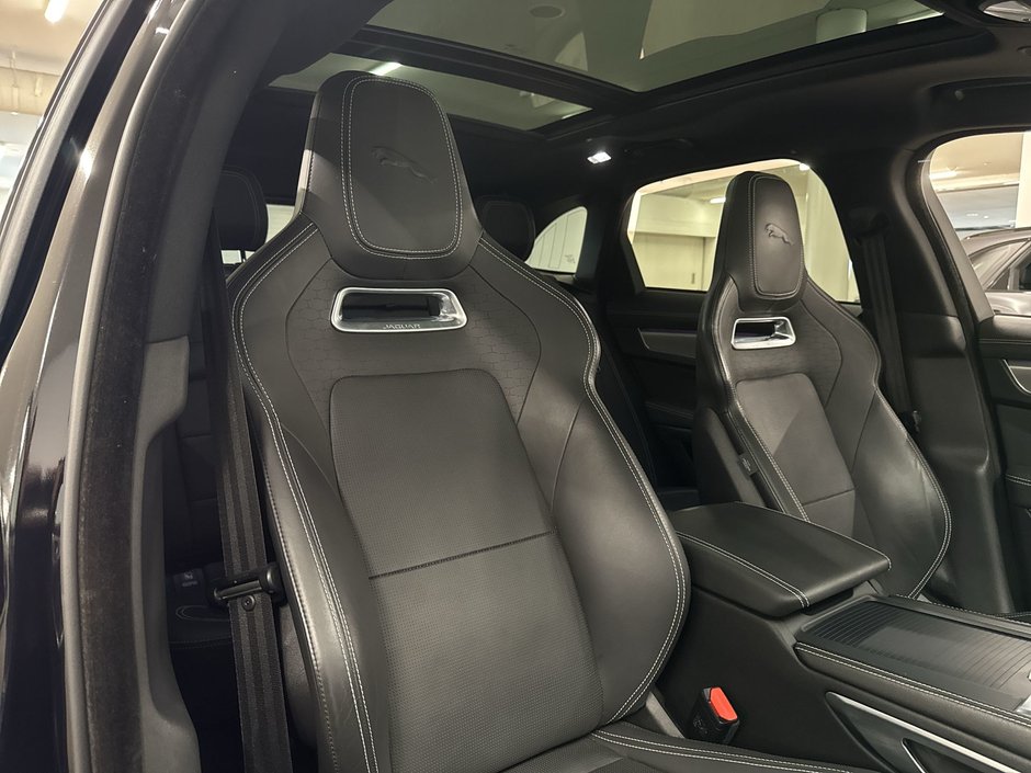 2024 Jaguar F-PACE P250 R-DYNAMIC S-24