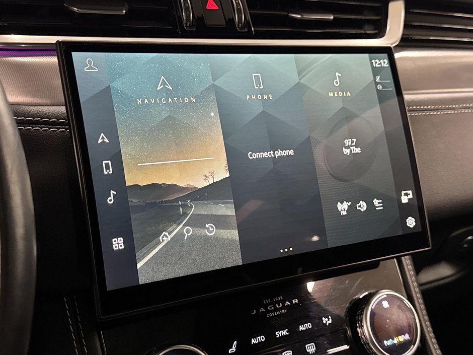 2024 Jaguar F-PACE P250 R-DYNAMIC S-18