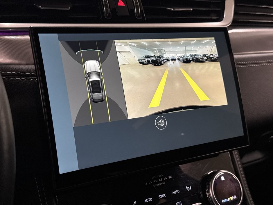 2024 Jaguar F-PACE P250 R-DYNAMIC S-17