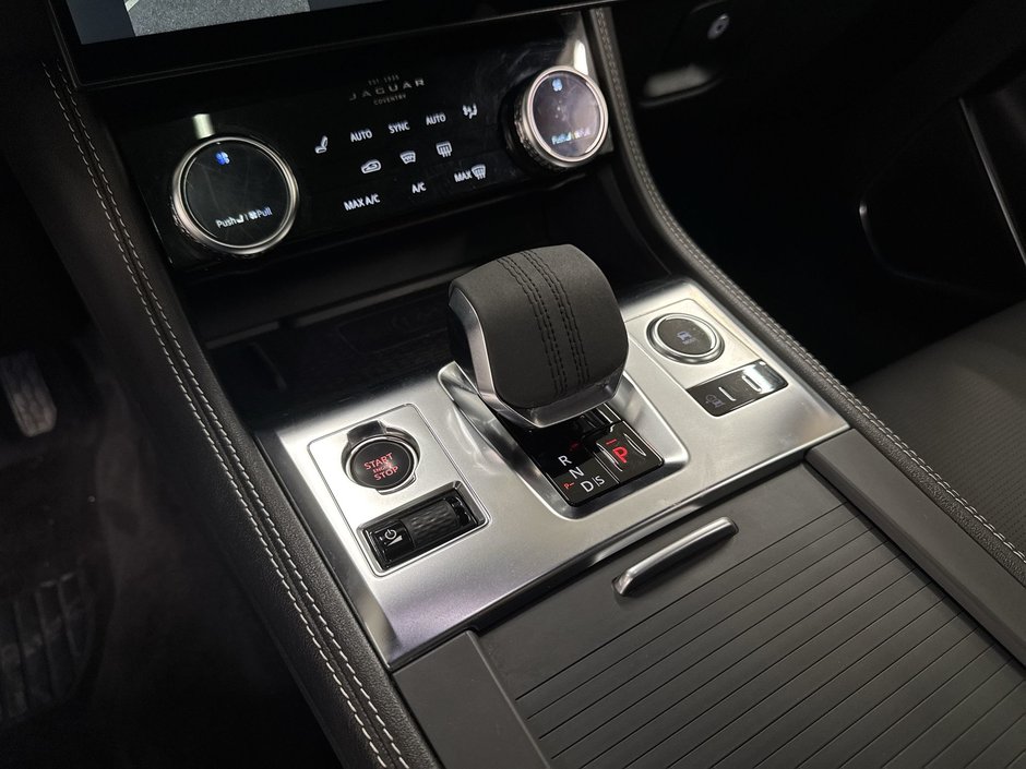 2024 Jaguar F-PACE P250 R-DYNAMIC S-20