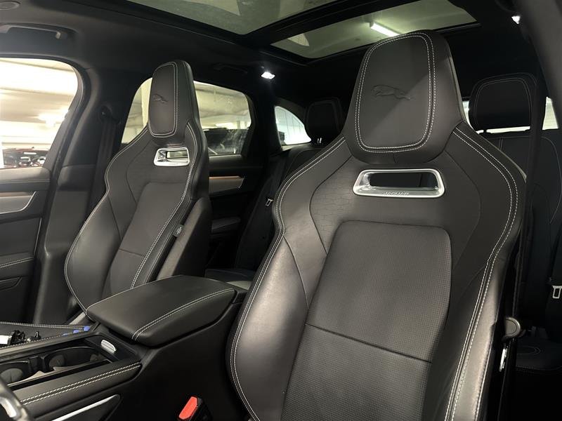 2024 Jaguar F-PACE P250 R-DYNAMIC S-7