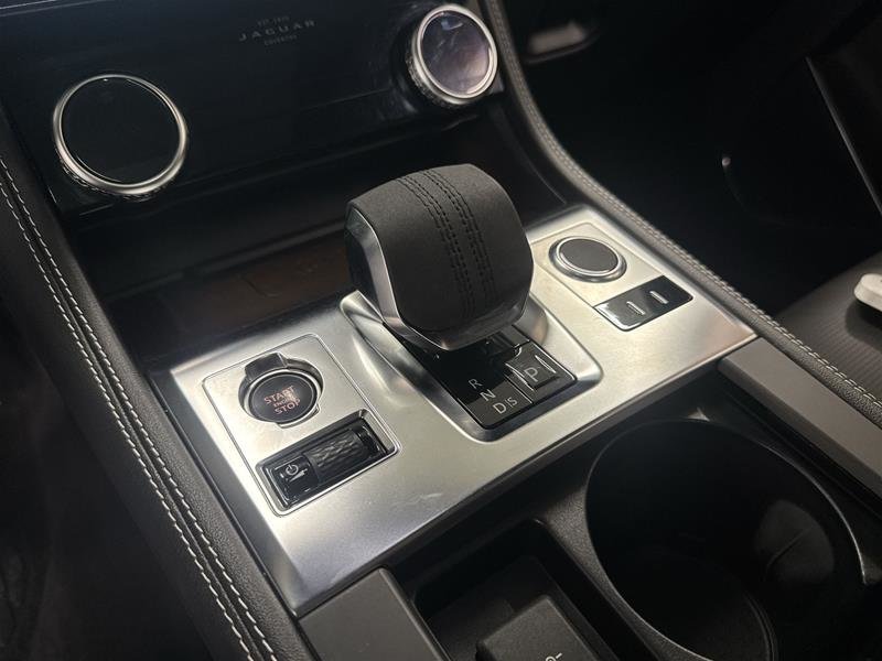 2024 Jaguar F-PACE P250 R-DYNAMIC S-12