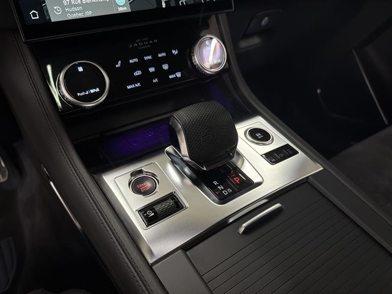 2024 Jaguar F-PACE P 550 SVR-11