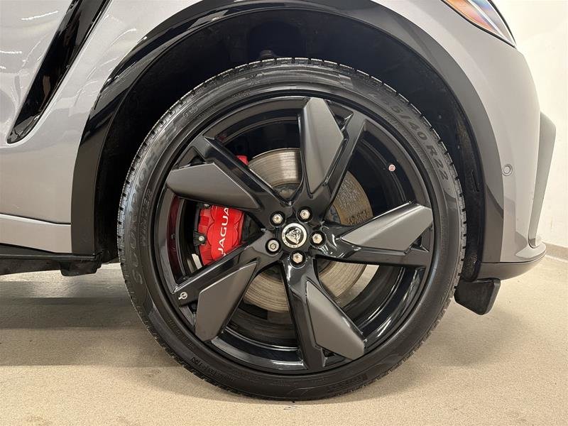 2024 Jaguar F-PACE P 550 SVR-17