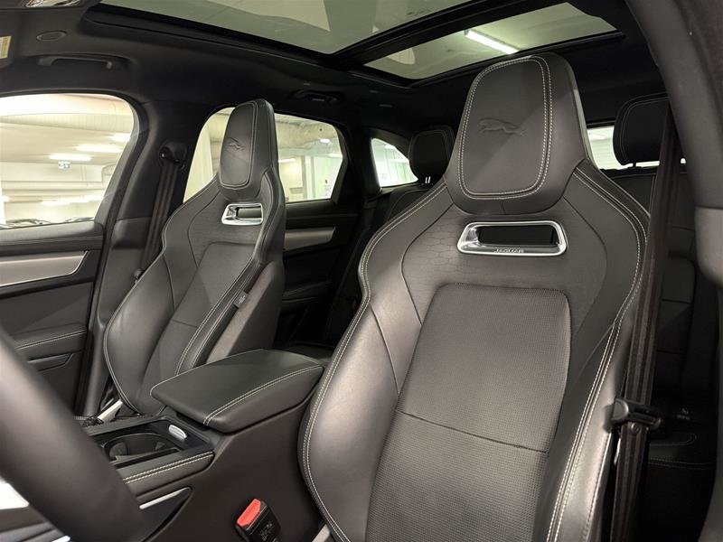 Jaguar F-PACE P250 R-DYNAMIC S 2024-7