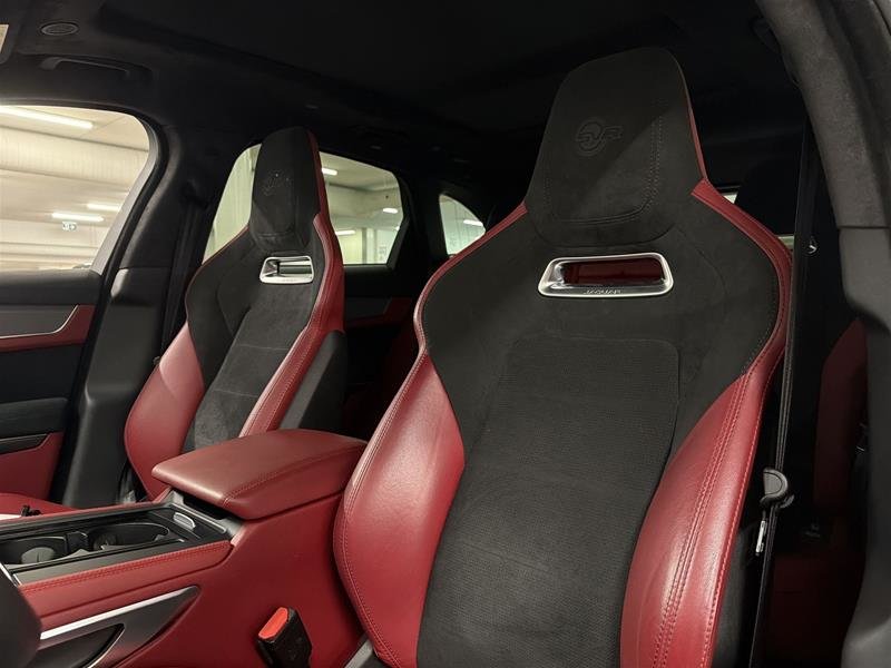 Jaguar F-PACE P 550 SVR 2024-7
