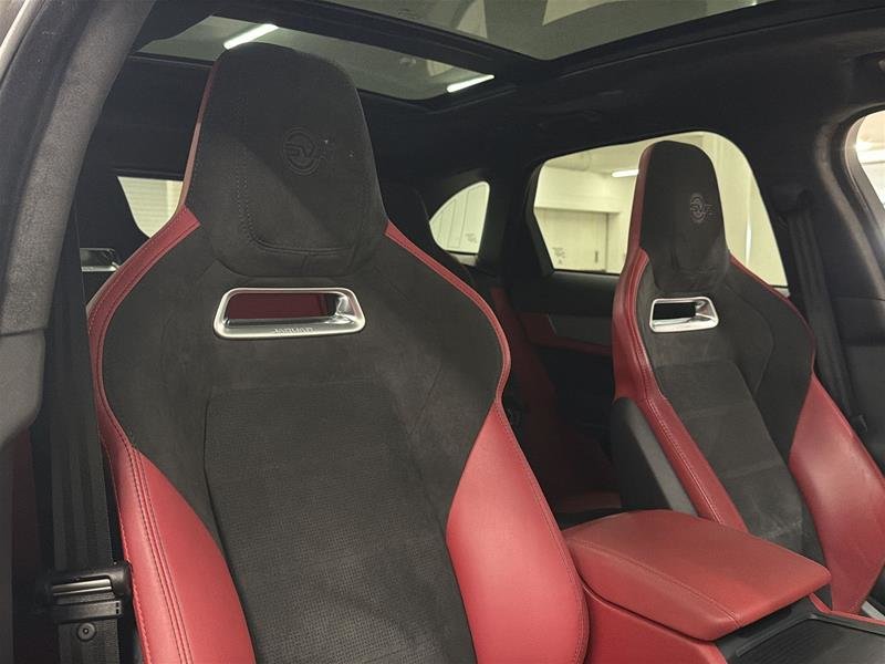 Jaguar F-PACE P 550 SVR 2024-16