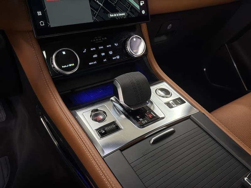 2024 Jaguar F-PACE P250 R-DYNAMIC S-14