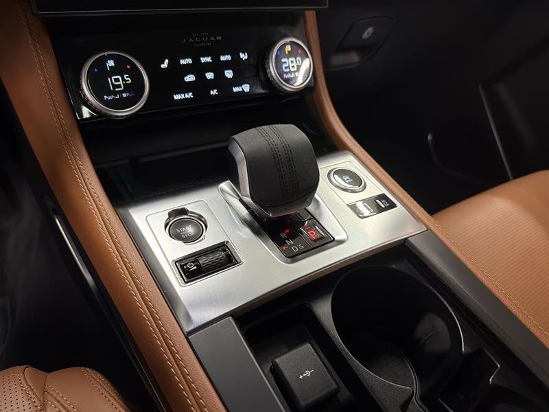 2026 Jaguar F-PACE P250 R-Dynamic S Auto-12
