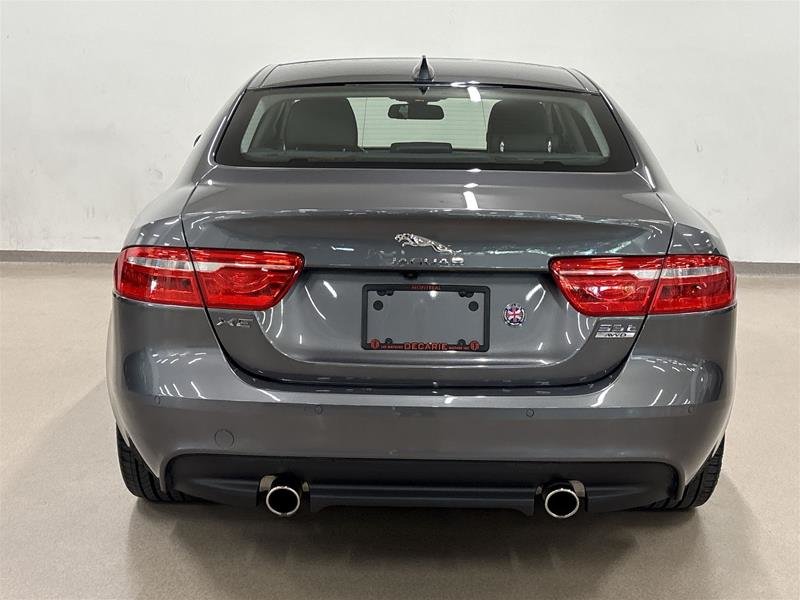 Jaguar XE 35t 3.0L AWD Prestige 2018-4